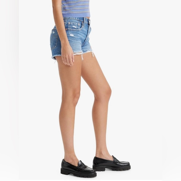 Levi’s Original 501 Denim Women's Shorts. Size 26. Color Fargo short. New w/ tag - Picture 3 of 13